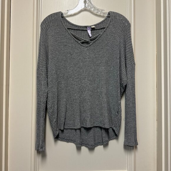 Criss Cross Sweater - Picture 1 of 5